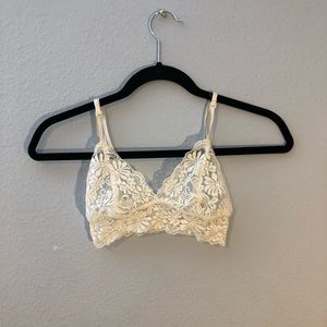 ❄️White Lace Bralette❄️